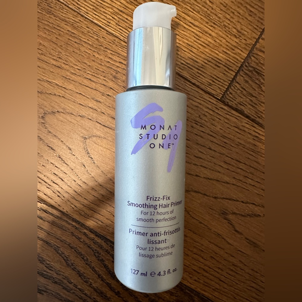 Monat Frizz Fix Smoothing Hair Primer